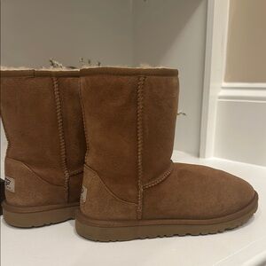 UGG Classic Short Chestnut Boots